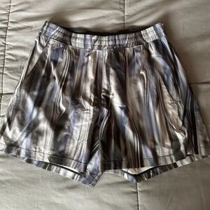 Lululemon pace breaker- medium